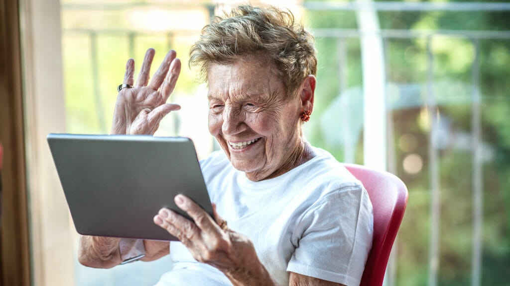 93 percent of seniors plan to age in place, will use more health tech: study