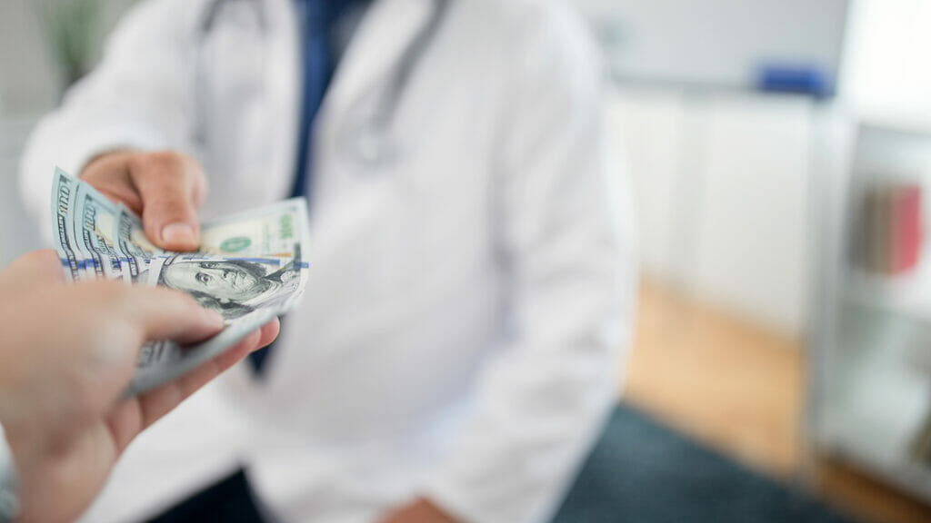 Salary increases, bonuses help to address nurse staffing challenges, hospice survey finds